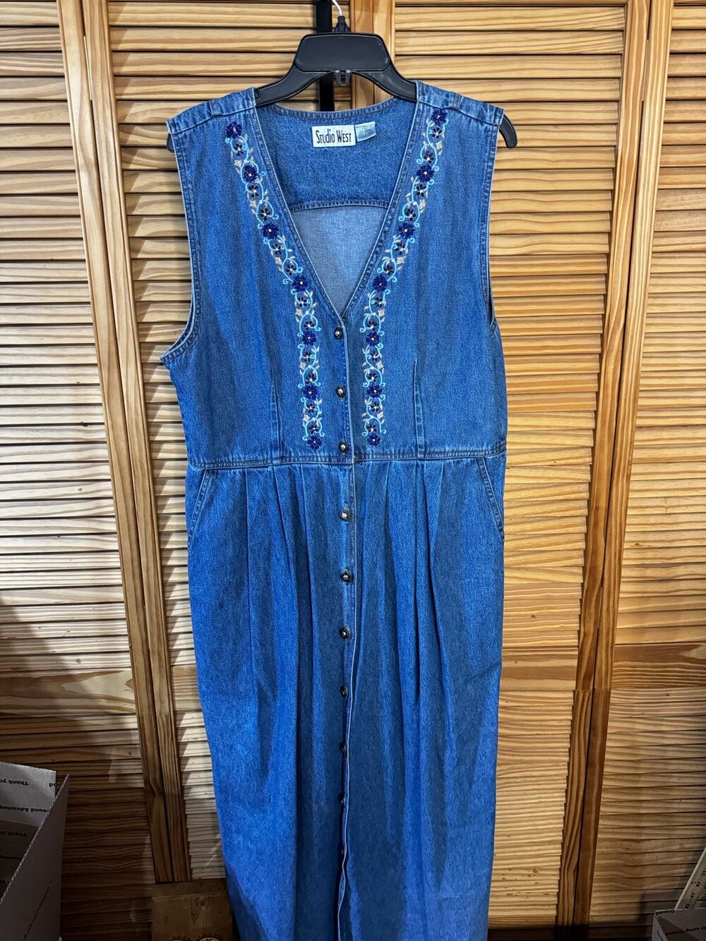 Vintage Studio West Blue Denim Embroidered Sleeveless Midi Dress Size Small
